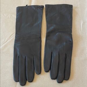 Worthington Classic Black Leather Gloves